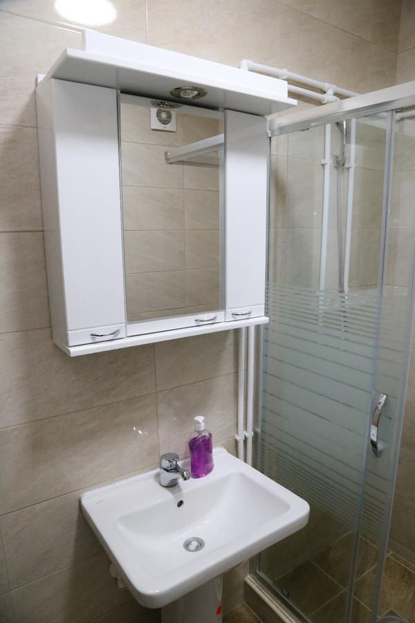 Comfort Inn Apartment 2 Novi Pazar Buitenkant foto