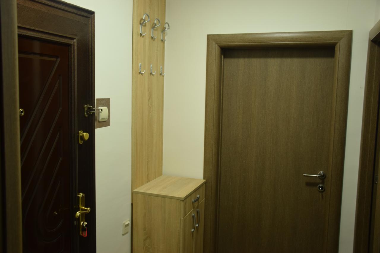 Comfort Inn Apartment 2 Novi Pazar Buitenkant foto